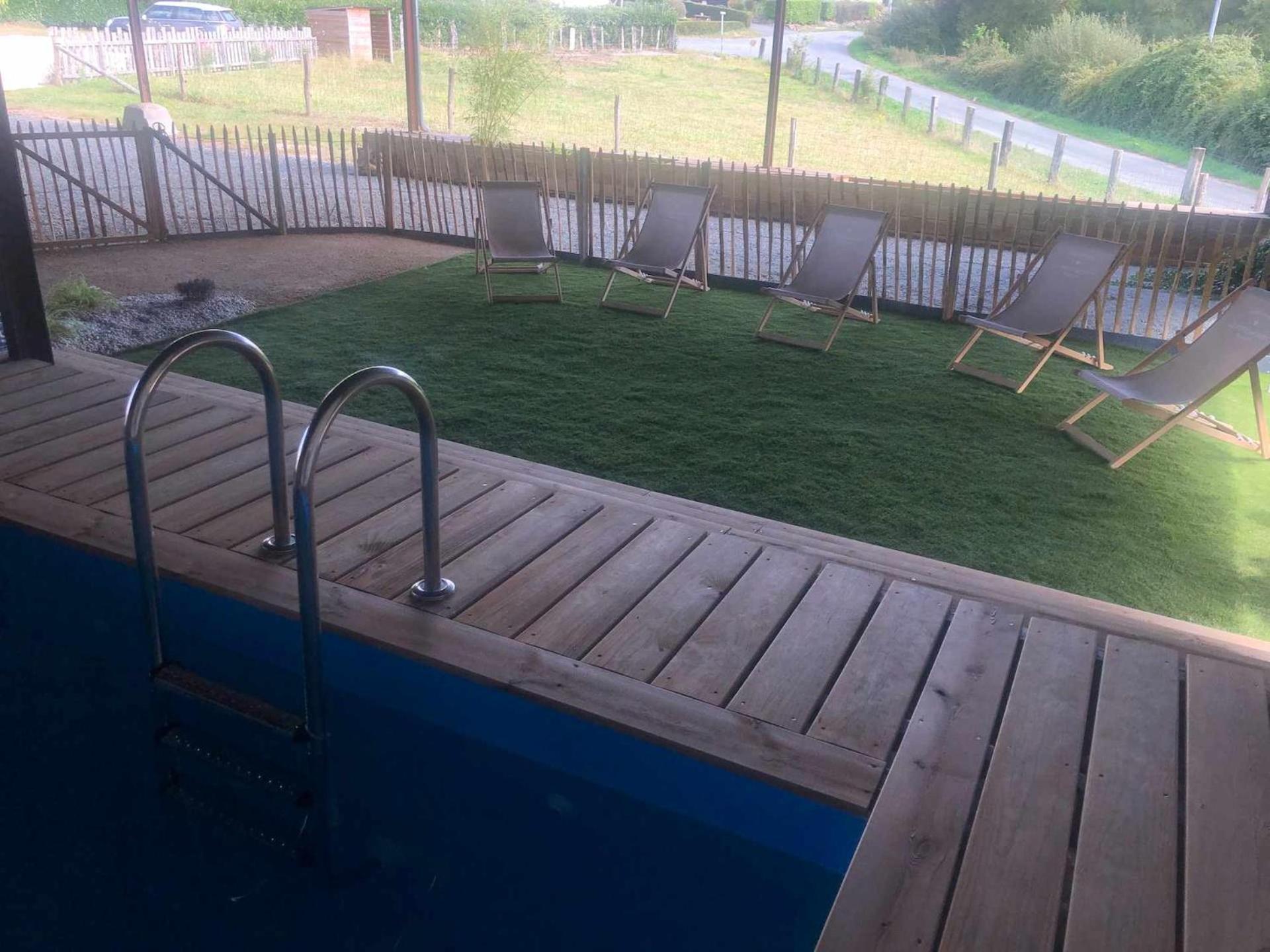 Le Petit Monty Gite Cote Jardin Saint-Malo-du-Bois Buitenkant foto